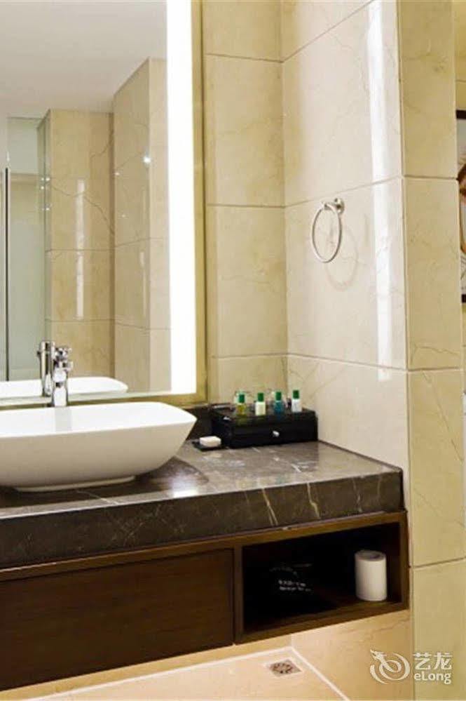 Bavaria City Hotel Beihai Eksteriør bilde