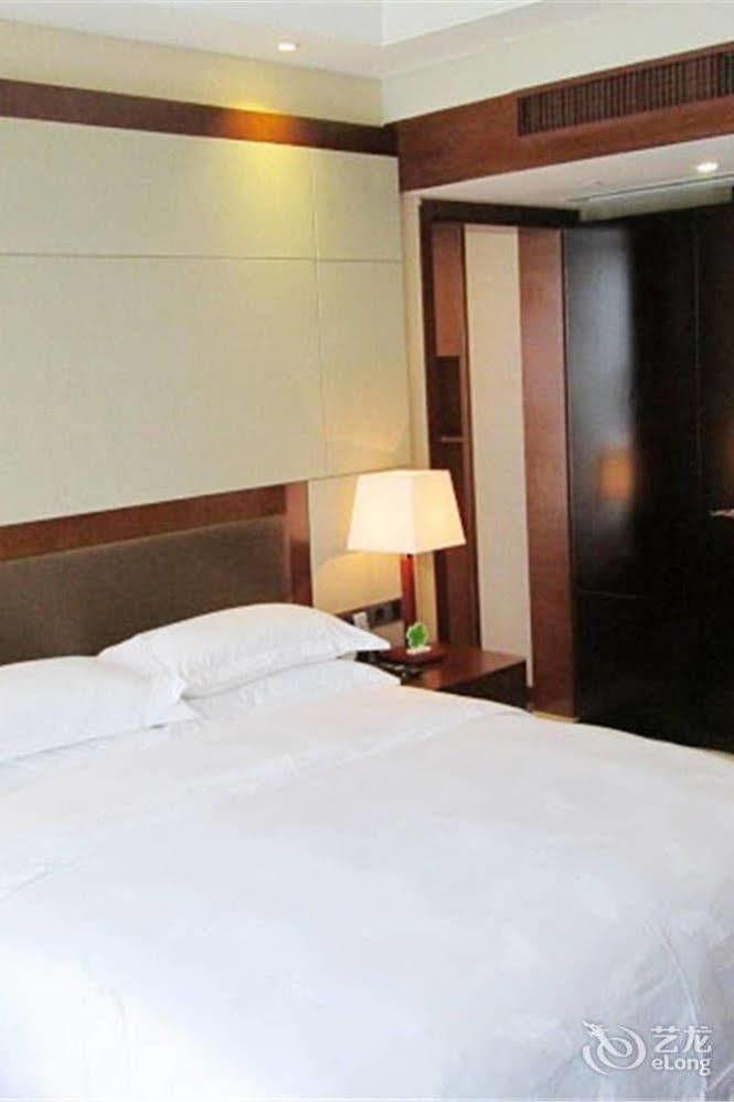 Bavaria City Hotel Beihai Eksteriør bilde